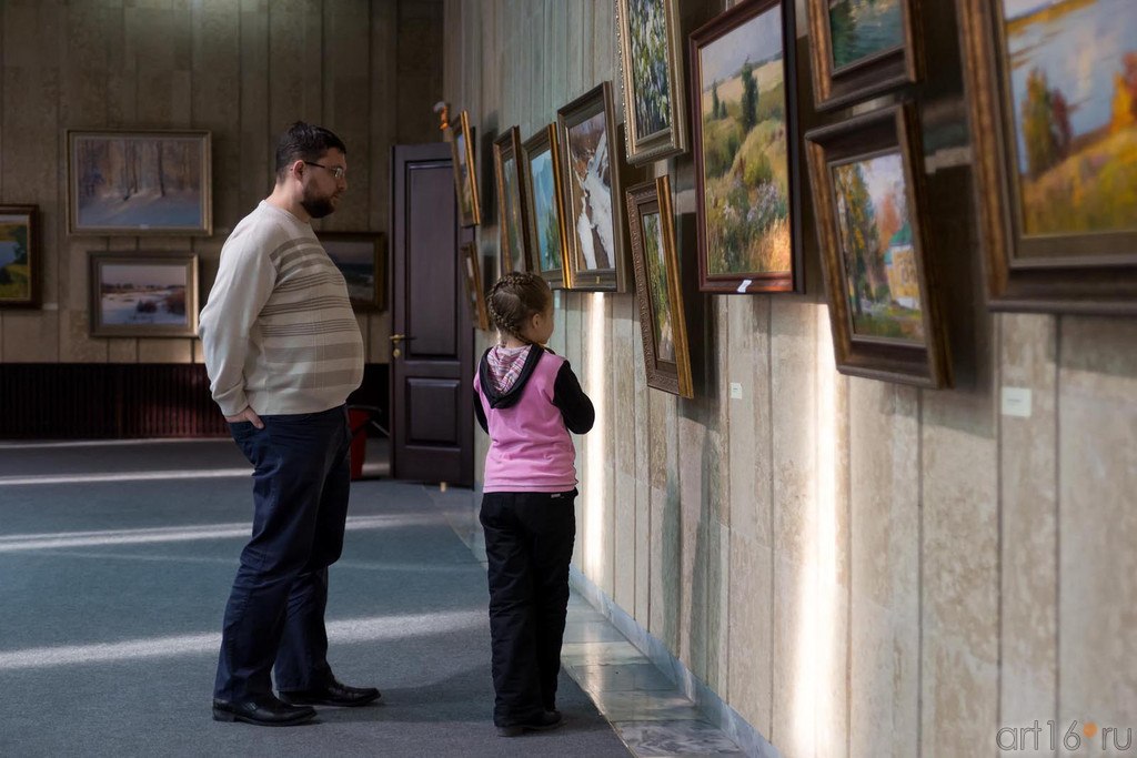 В НКЦ «Казань» открылась персональная выставка «Течет река Волга».